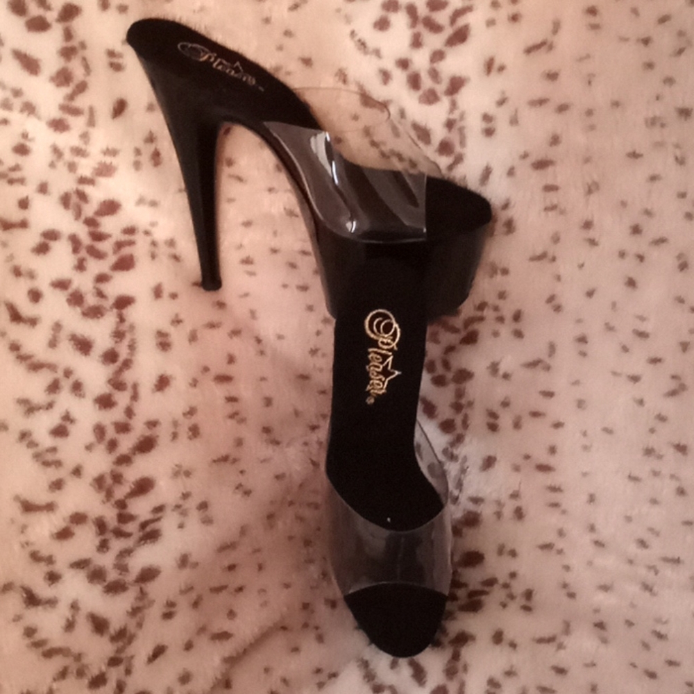 Heels - Picture 2 of 5